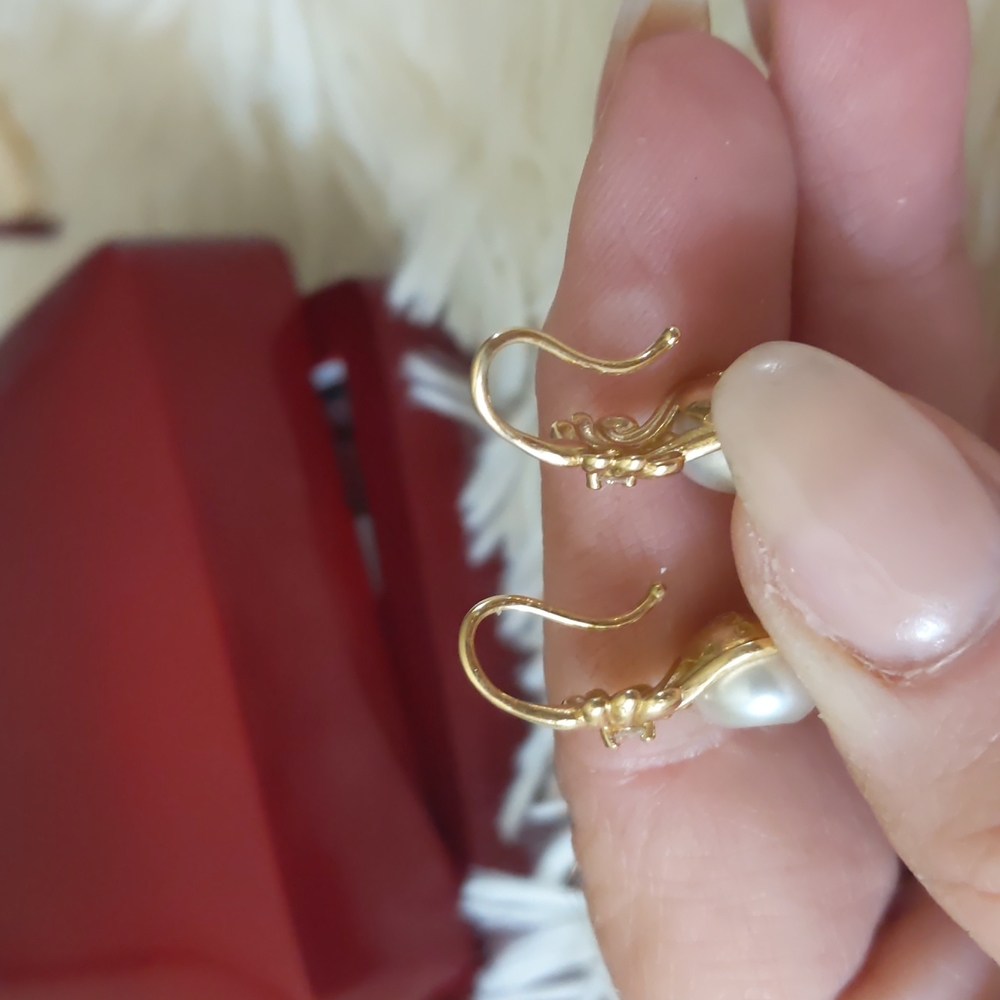 Galatea Earrings - Picture 5 of 8